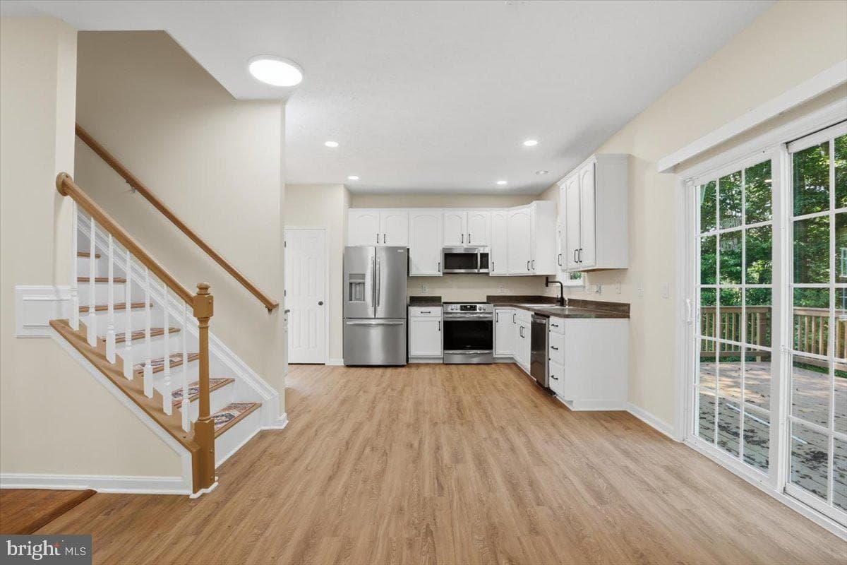 242 Cedar Ridge Dr photo 32