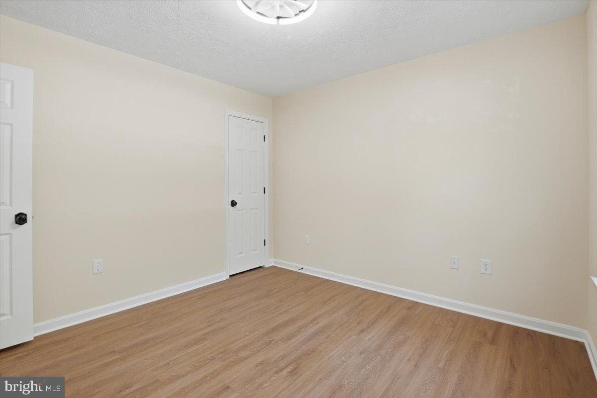 242 Cedar Ridge Dr photo 9