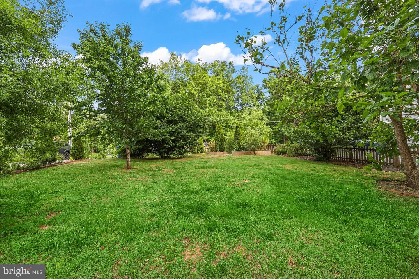 209 Estate Drive photo 32