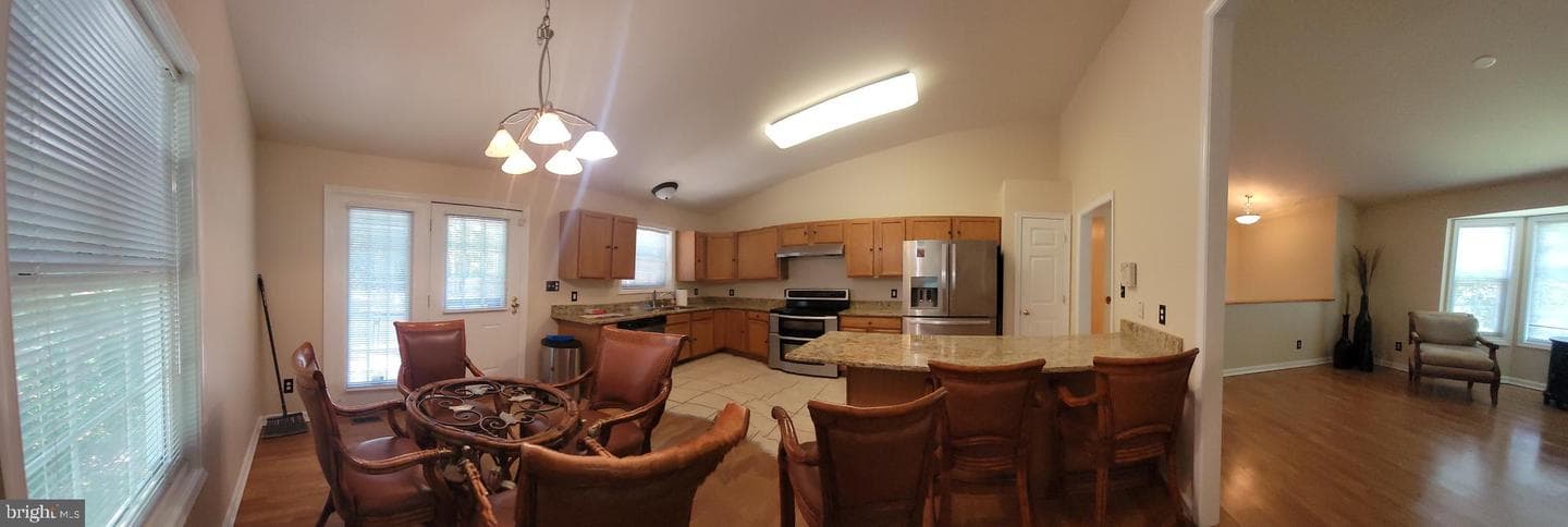 66 Albertson Court photo 13