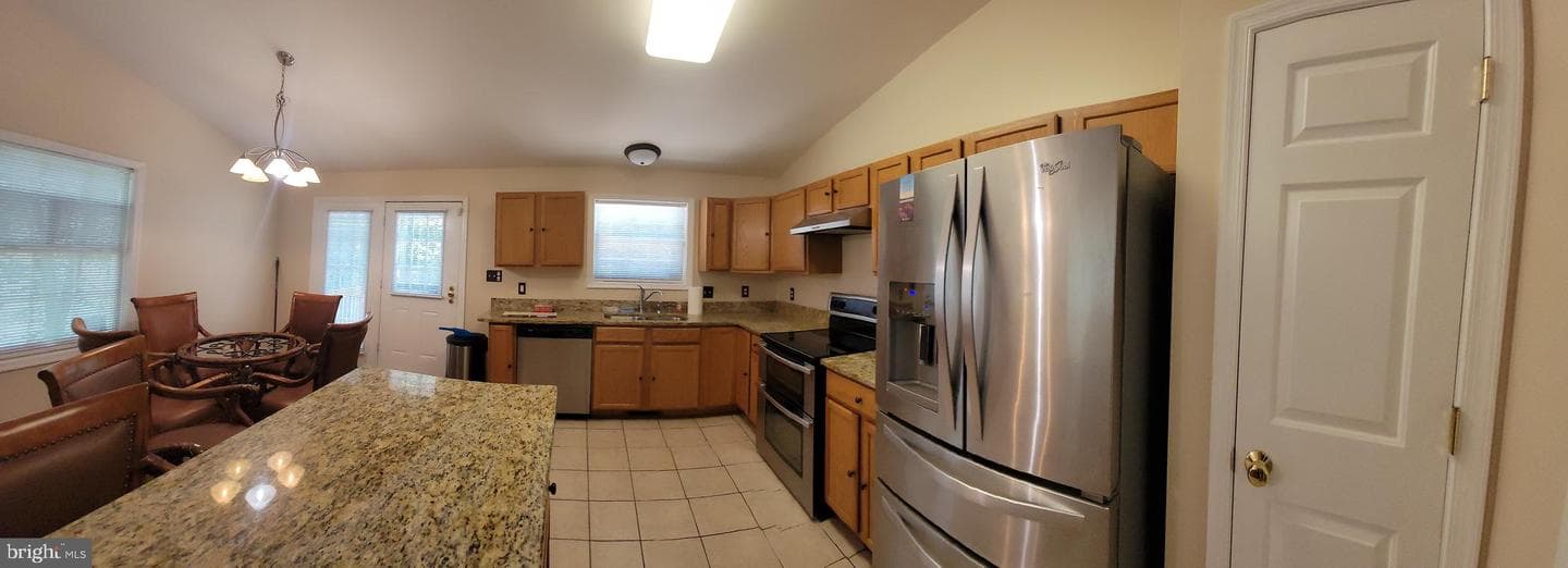 66 Albertson Court photo 15