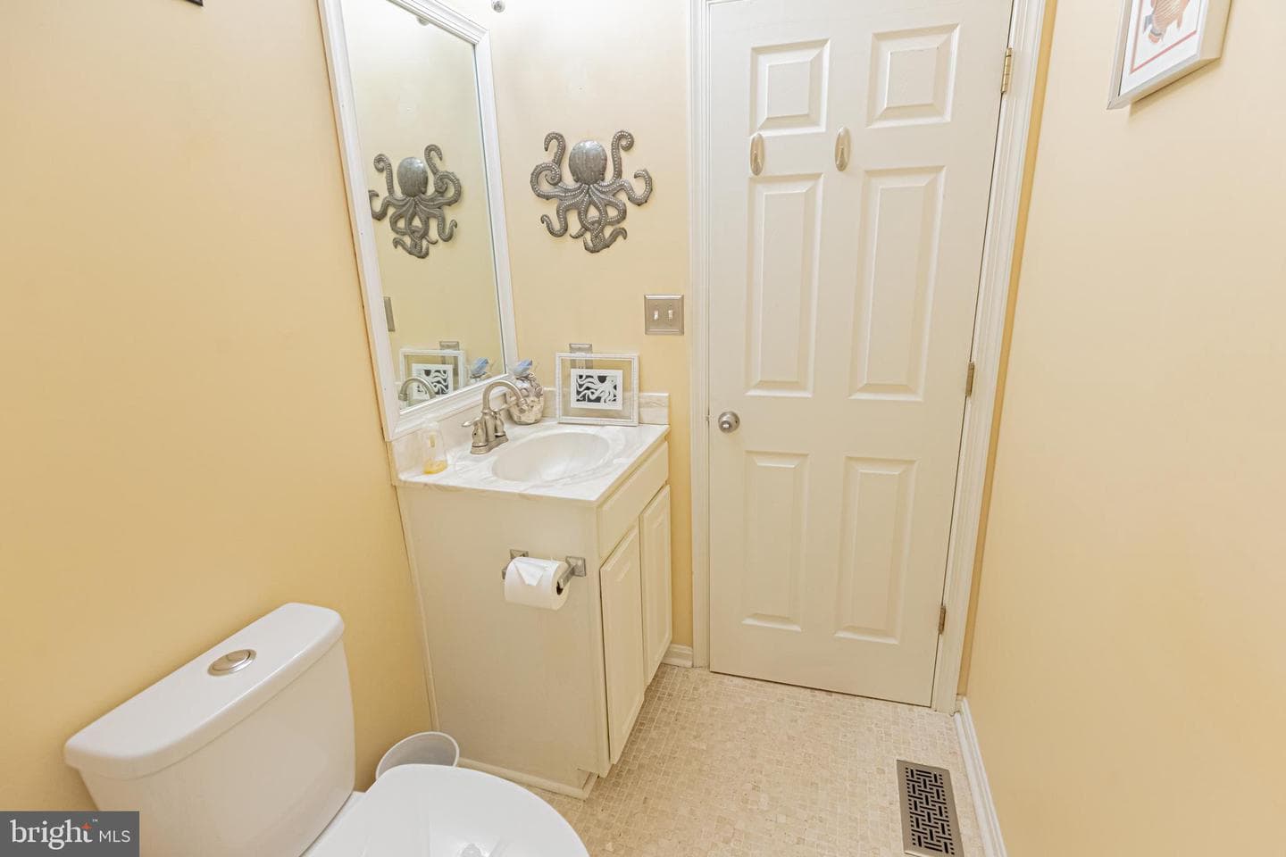584 Lake Caroline Drive photo 27