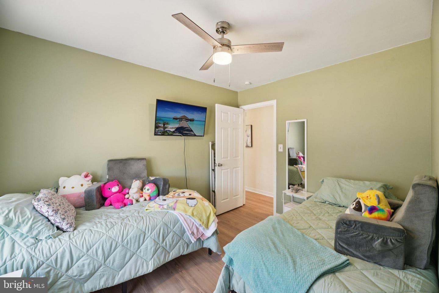 736 Annapolis Drive photo 29