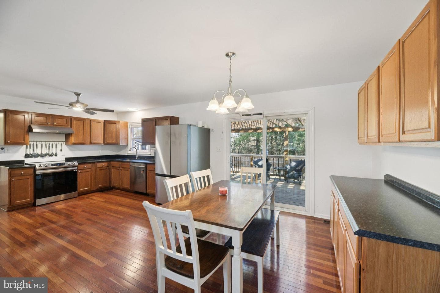736 Annapolis Drive photo 41