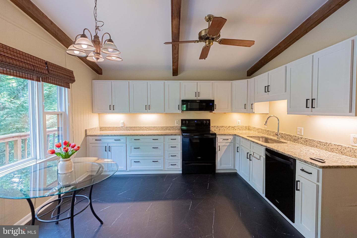 630 Lake Caroline Drive photo 5