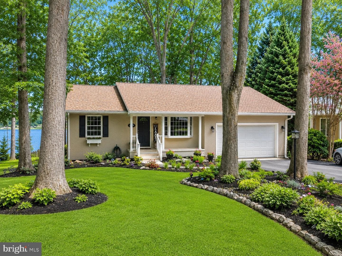 280 Lake Caroline Drive, Ruther Glen