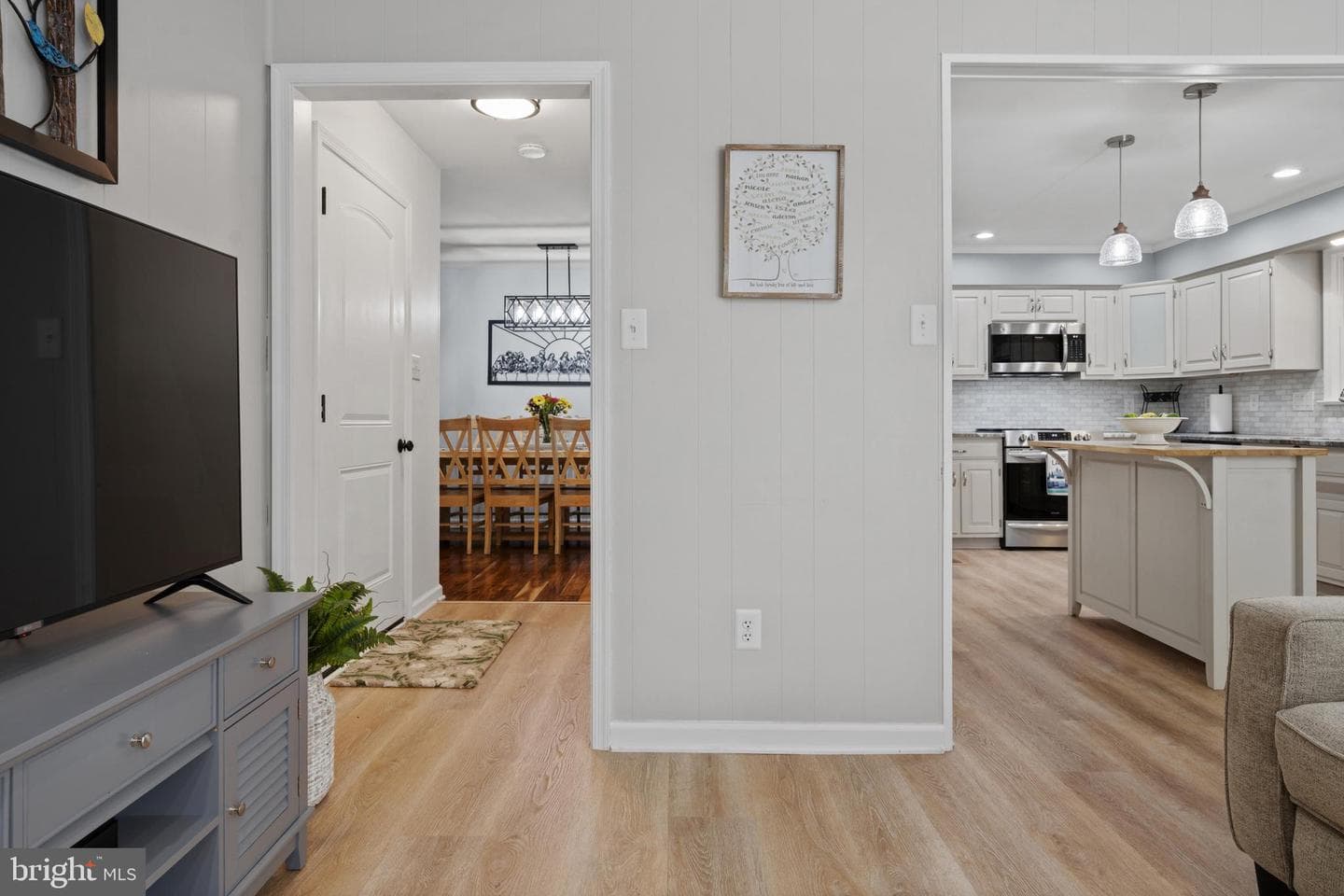 280 Lake Caroline Drive photo 17