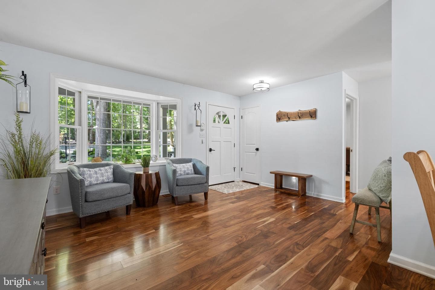 280 Lake Caroline Drive photo 5