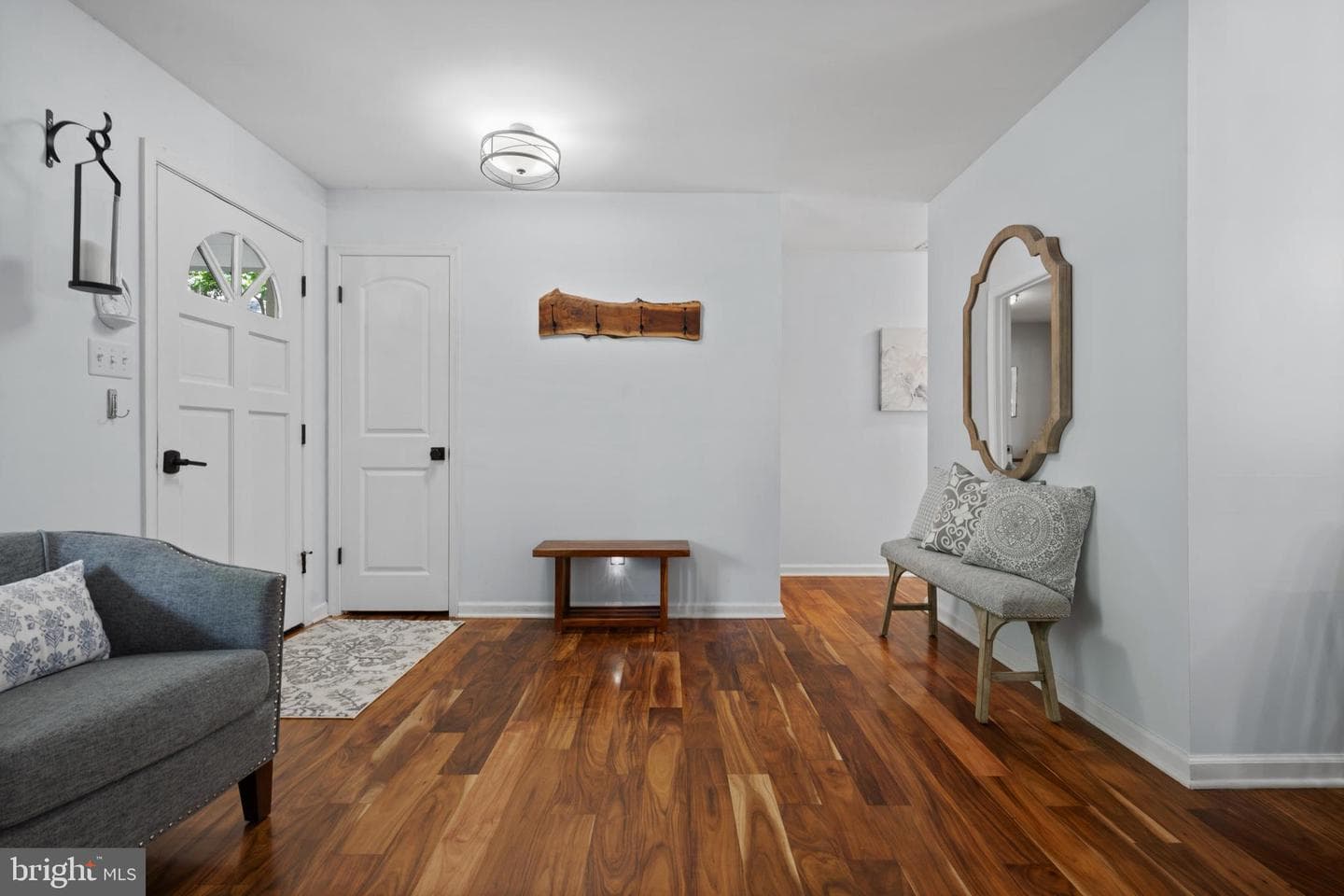 280 Lake Caroline Drive photo 6