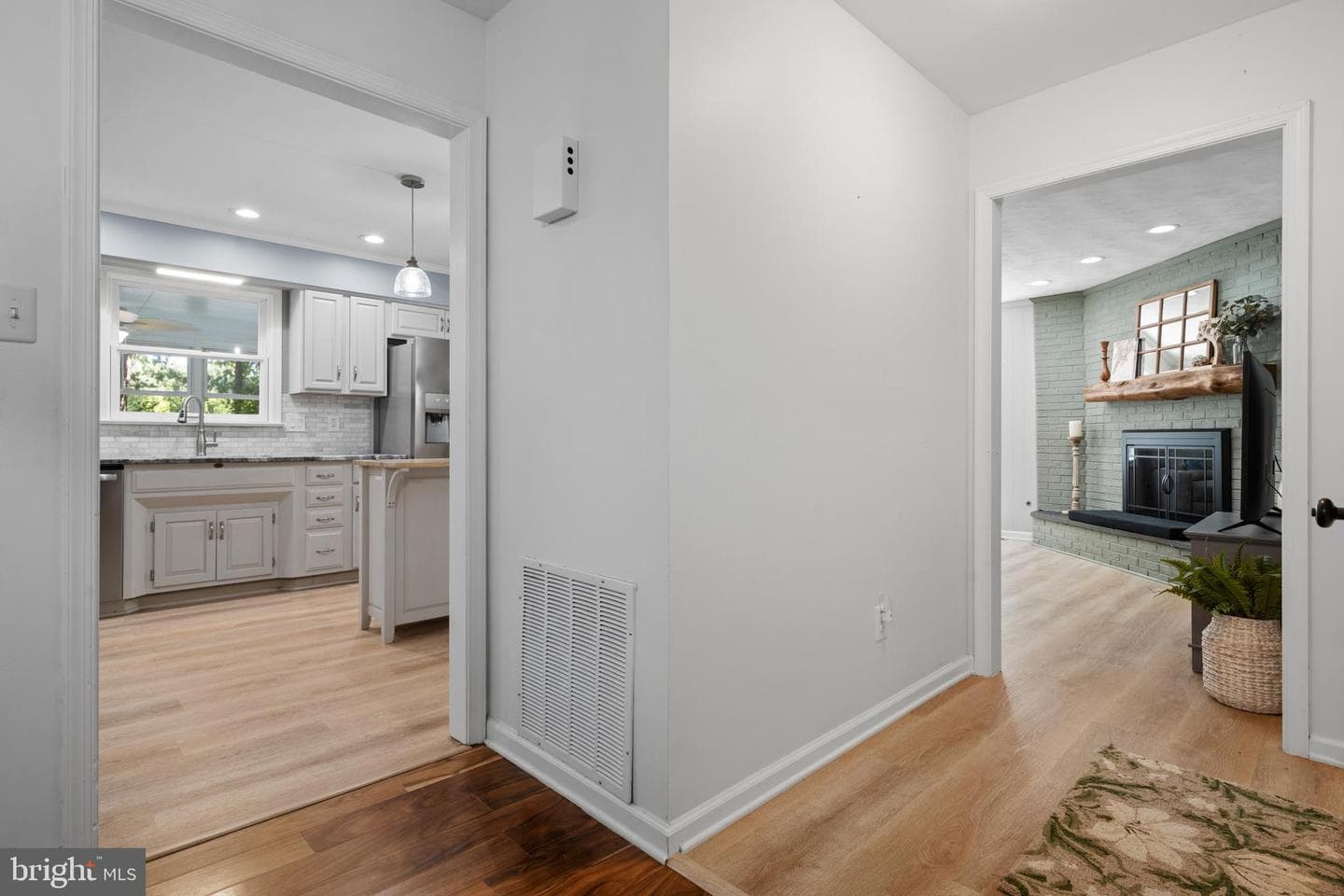 280 Lake Caroline Drive photo 9