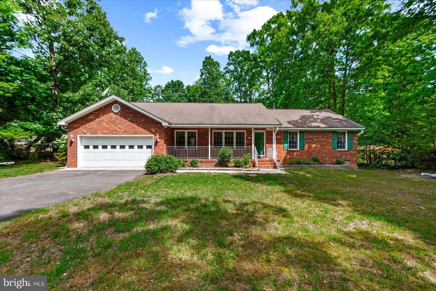 18084 Harding Drive, Bowling Green