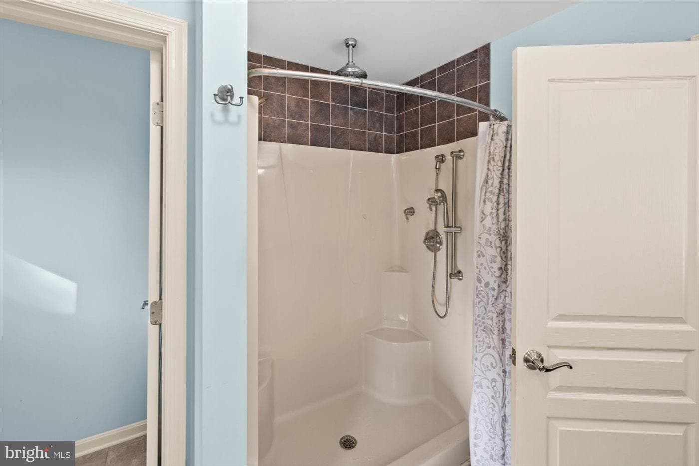 22617 Telegraph Road photo 34