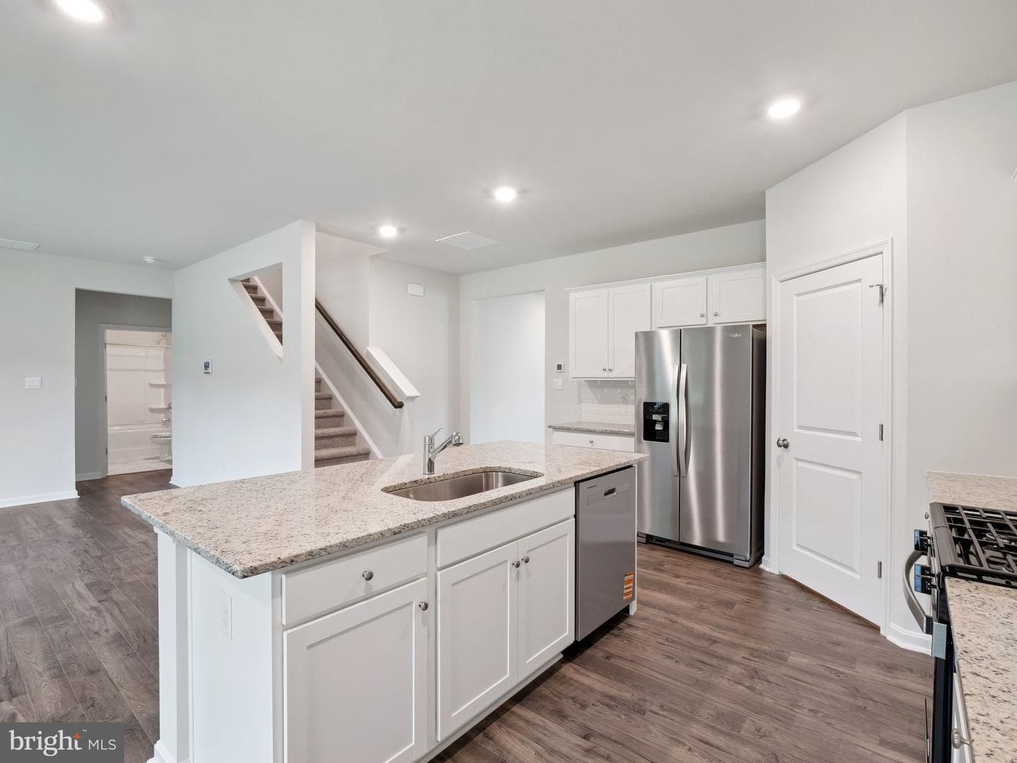 6262 Sterling Way photo 3