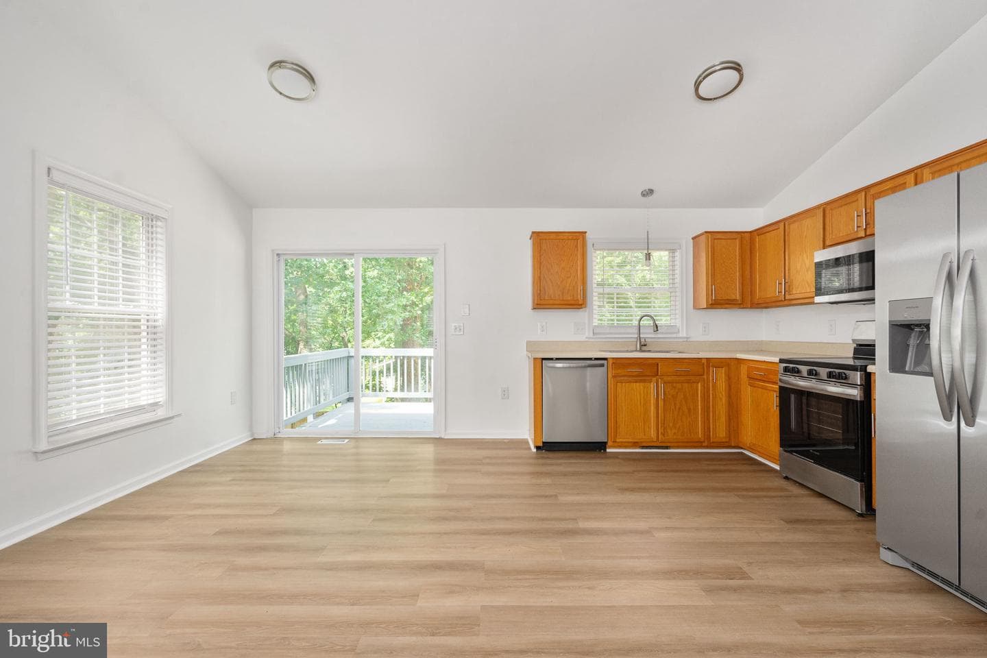 261 Manchester Drive photo 20