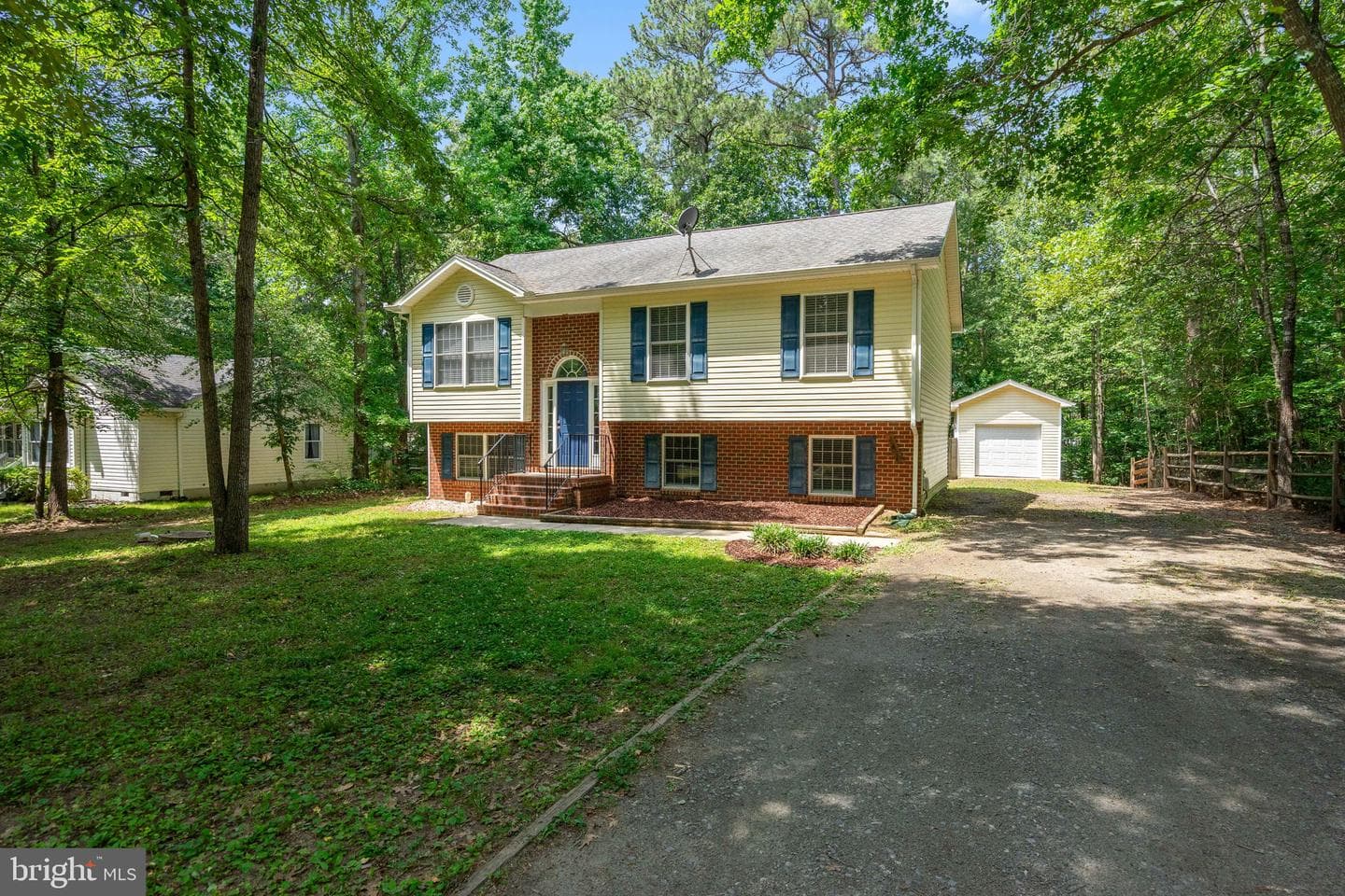 261 Manchester Drive photo 5