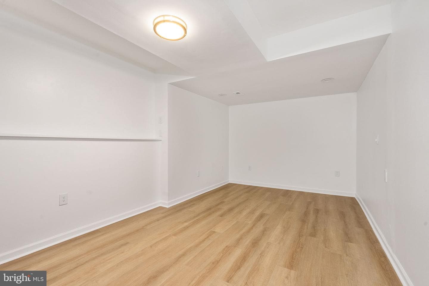 261 Manchester Drive photo 53