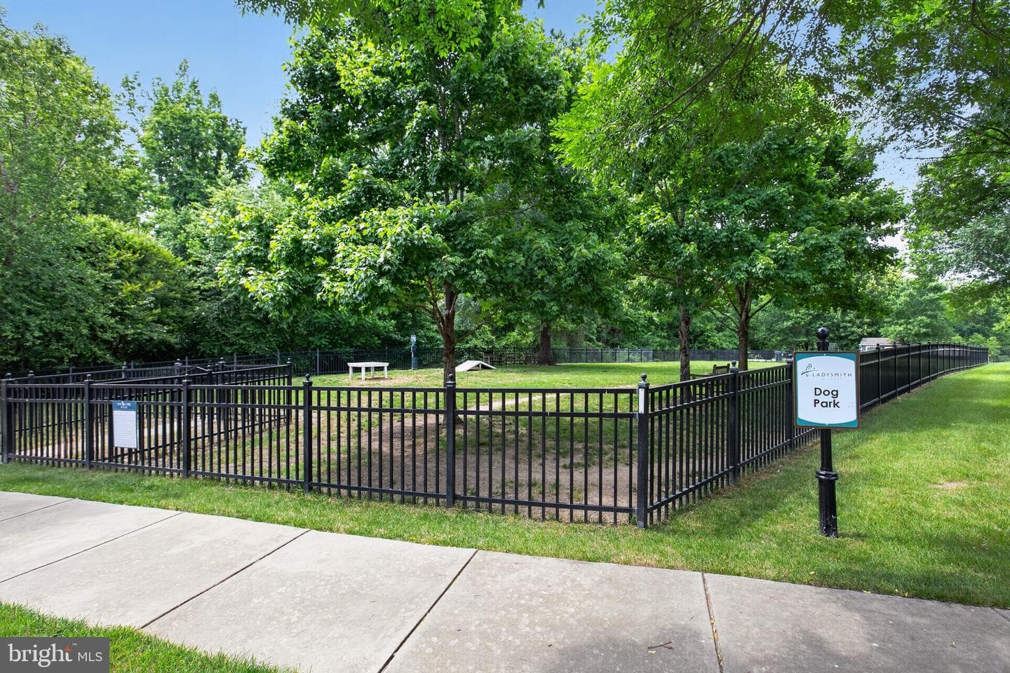 17266 Day Lily Drive photo 27