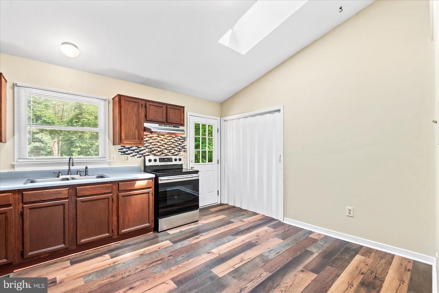 6 Kennedy Cove photo 12