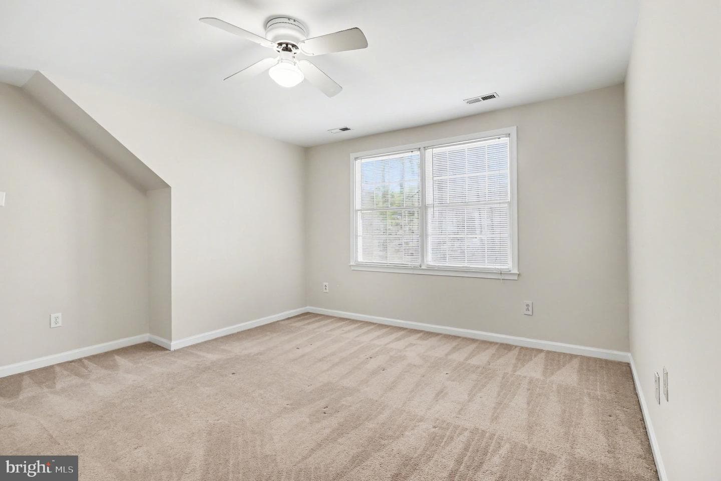 999 Lake Heritage Drive photo 31