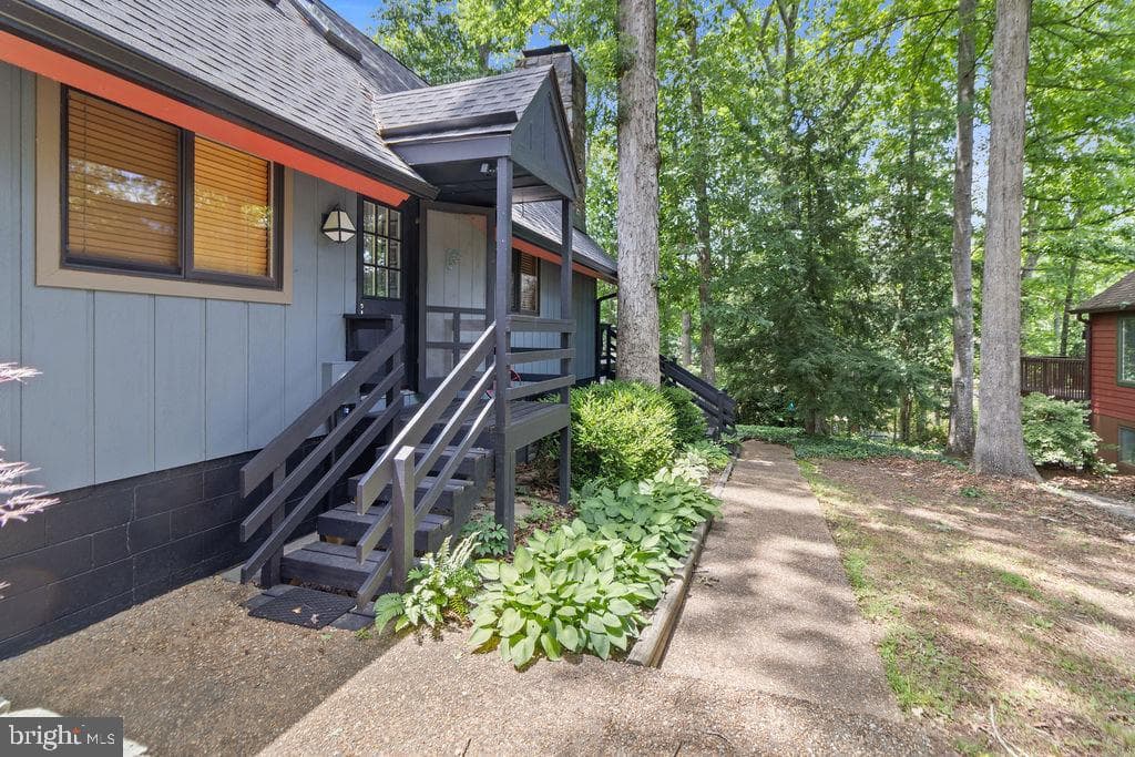 206 Lake Caroline Drive photo 8