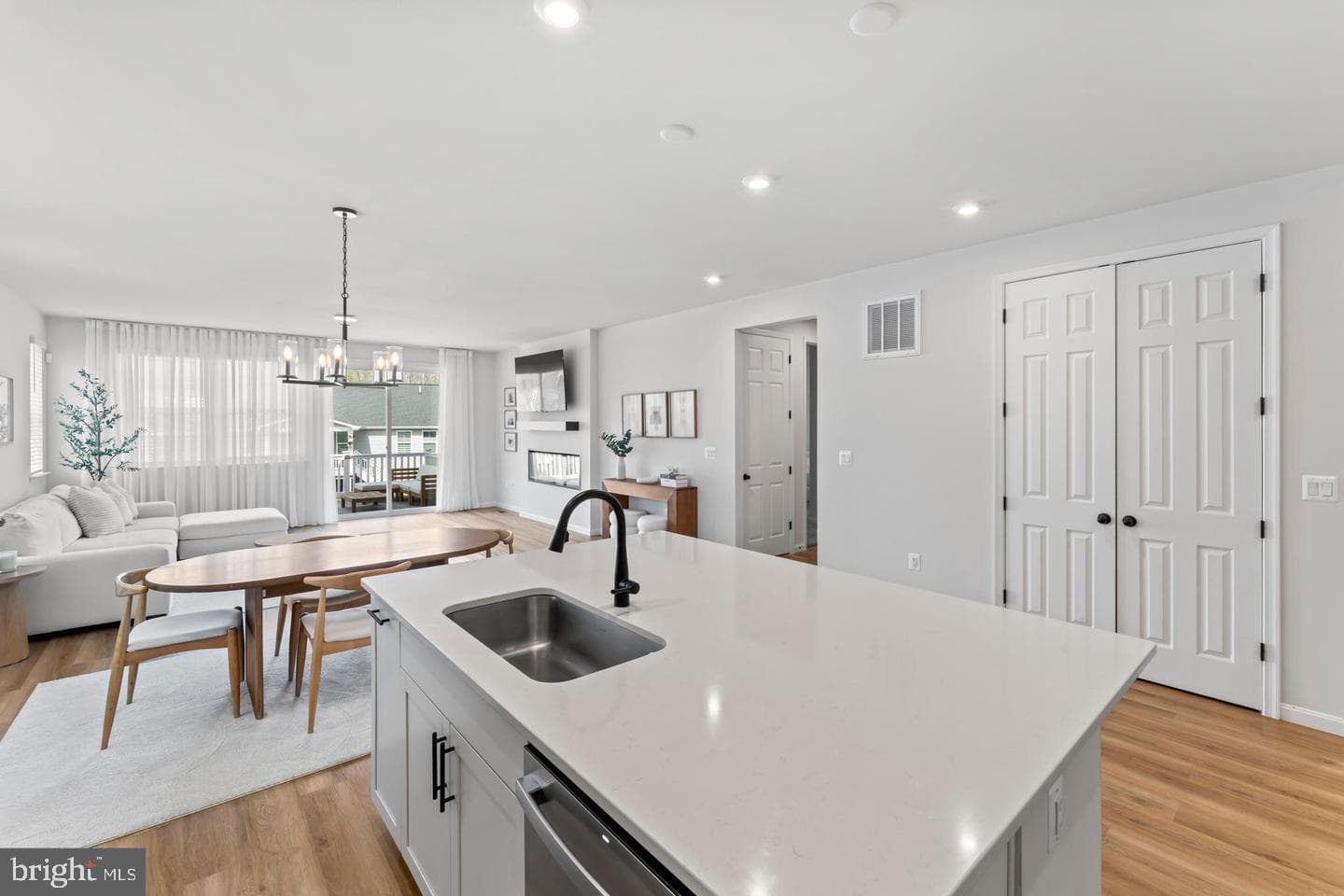 7135 State Way photo 7