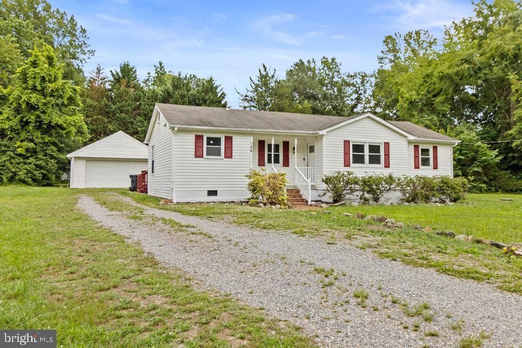 124 Yorktown Drive photo 3