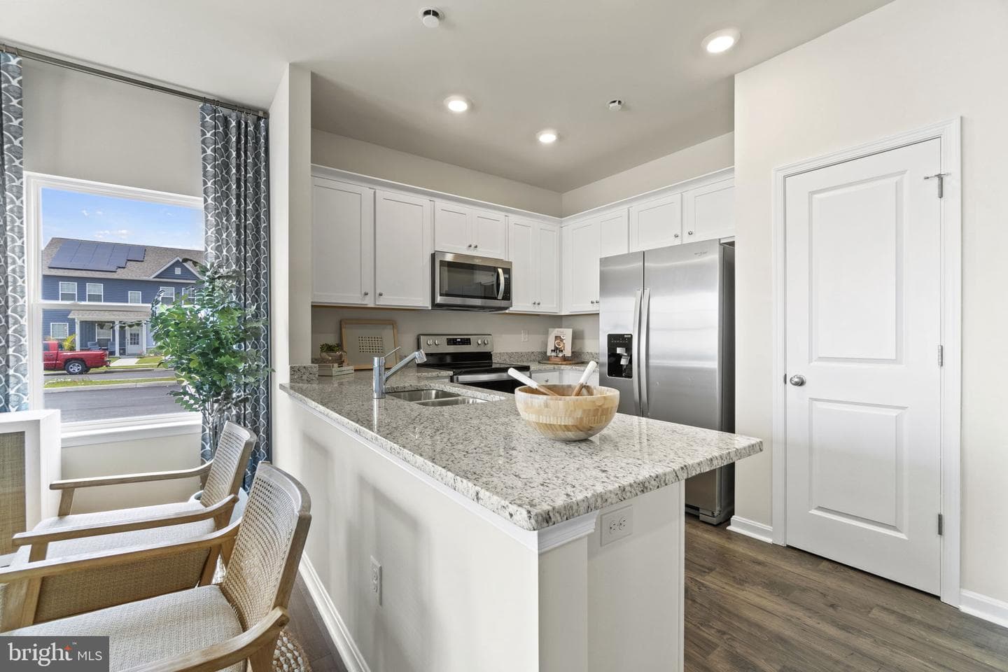 17393 Riverside Drive photo 11