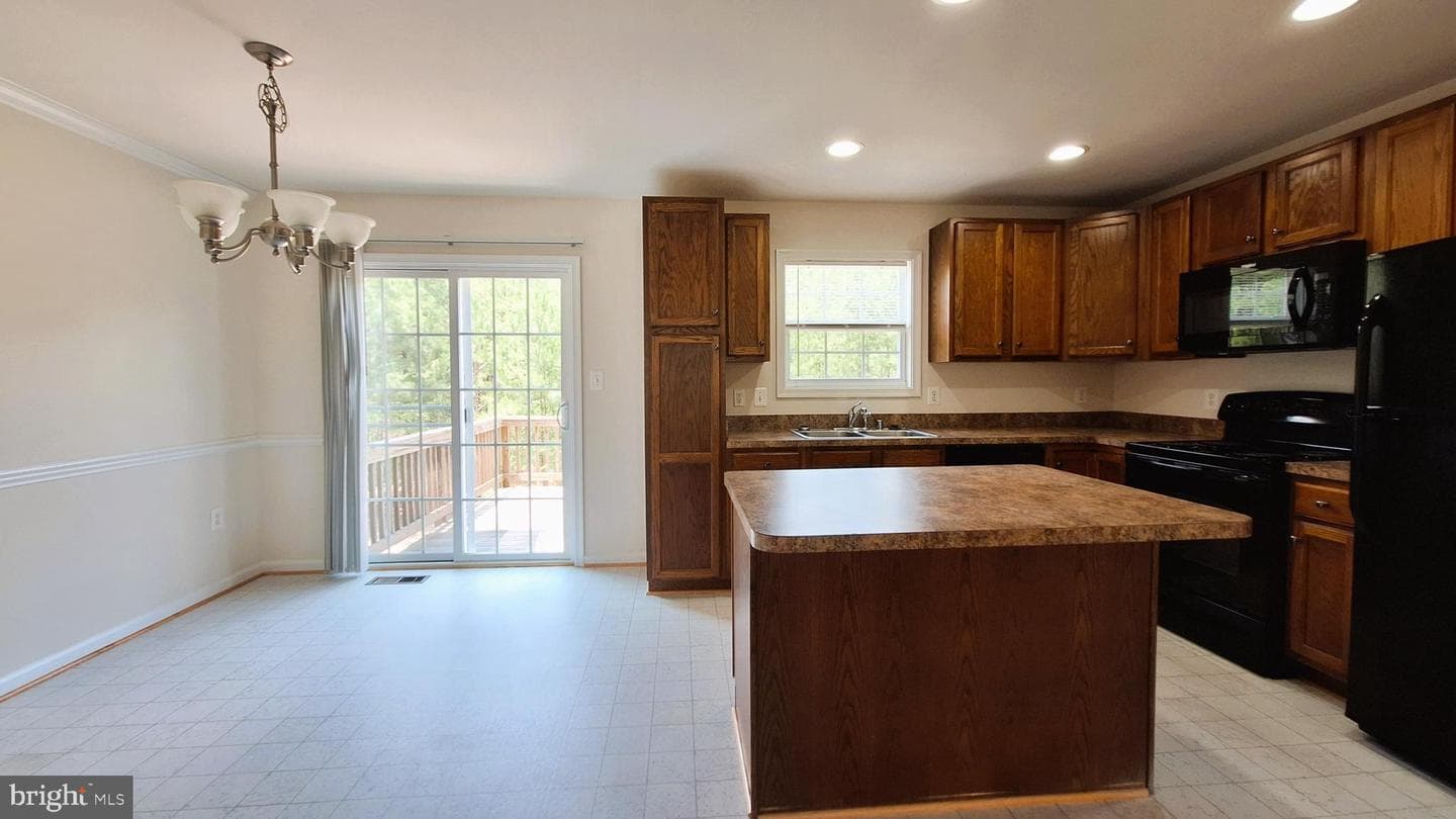 23216 Westwood Court photo 7