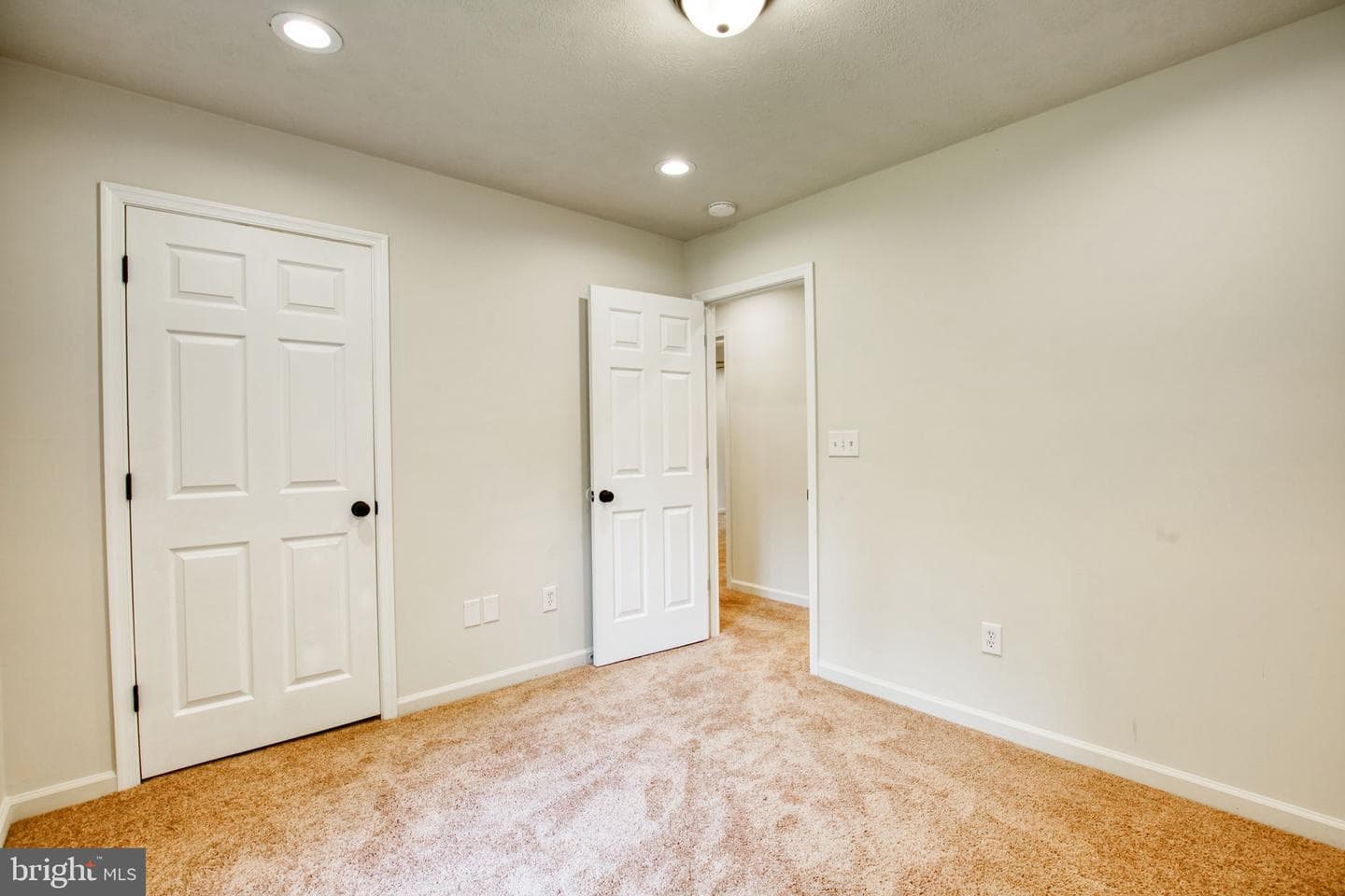 276 Devon Drive photo 20