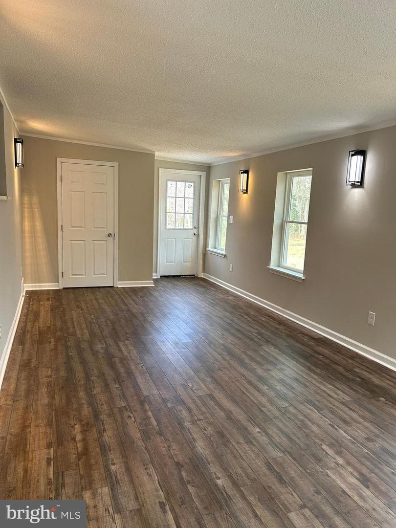 141 Printer Lane photo 5