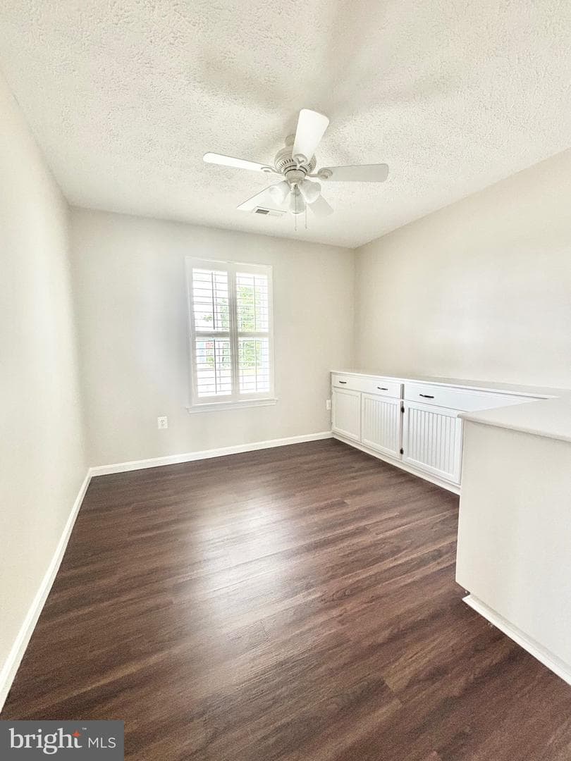 233 Mitchells Lane photo 10