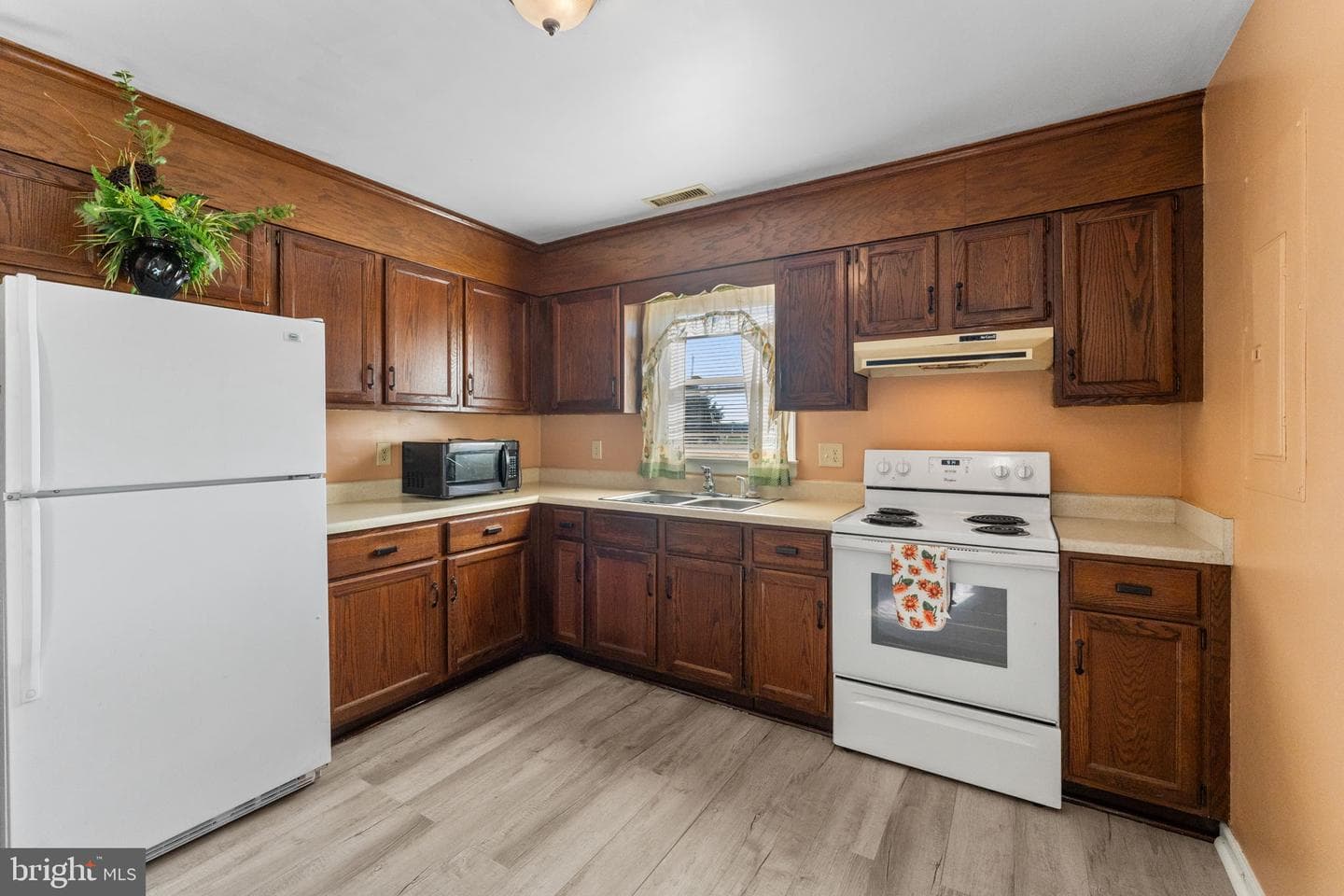 1591 Mt. Landing Road photo 8