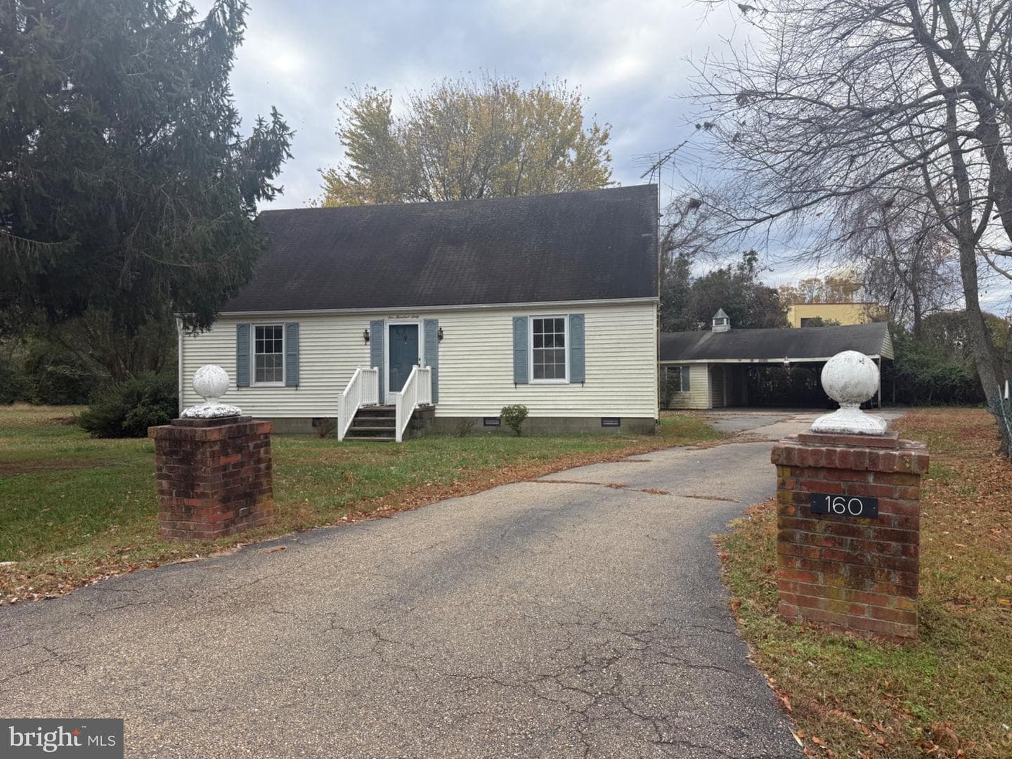 160 Rouzie Drive photo 1