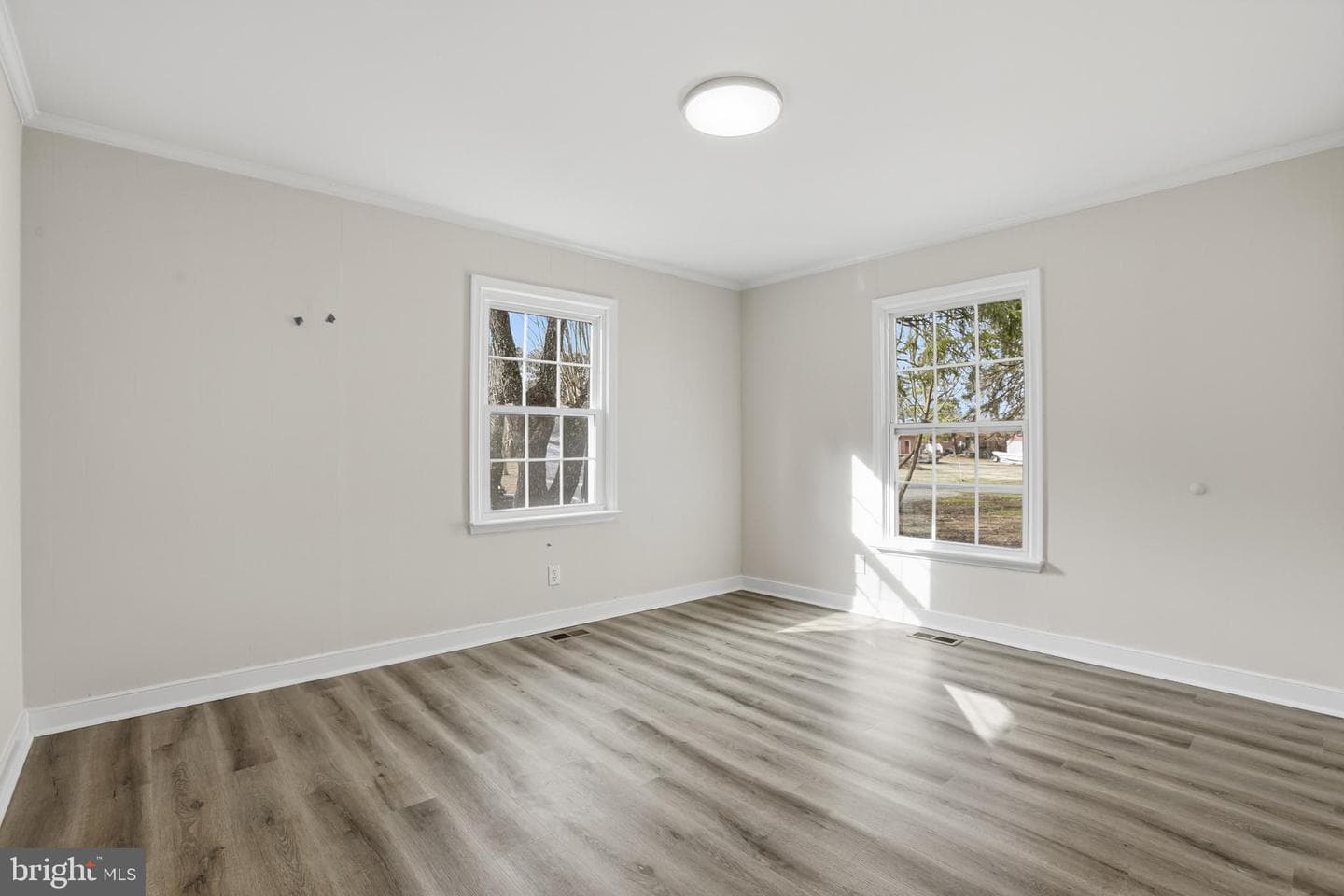 192 E Banbury Road photo 36