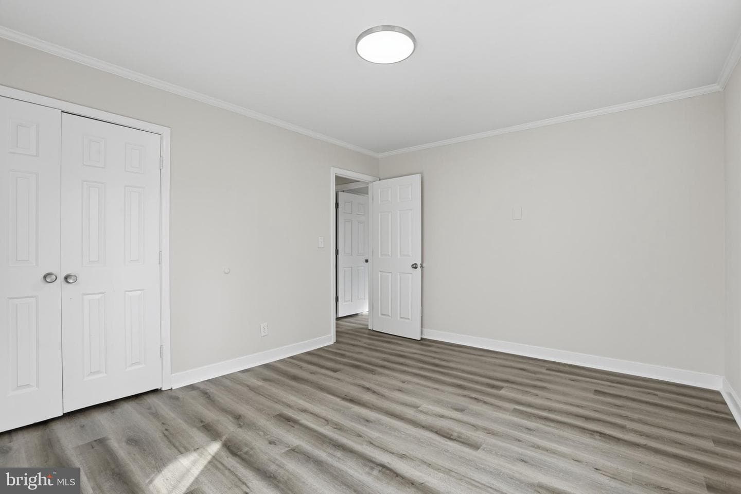 192 E Banbury Road photo 37