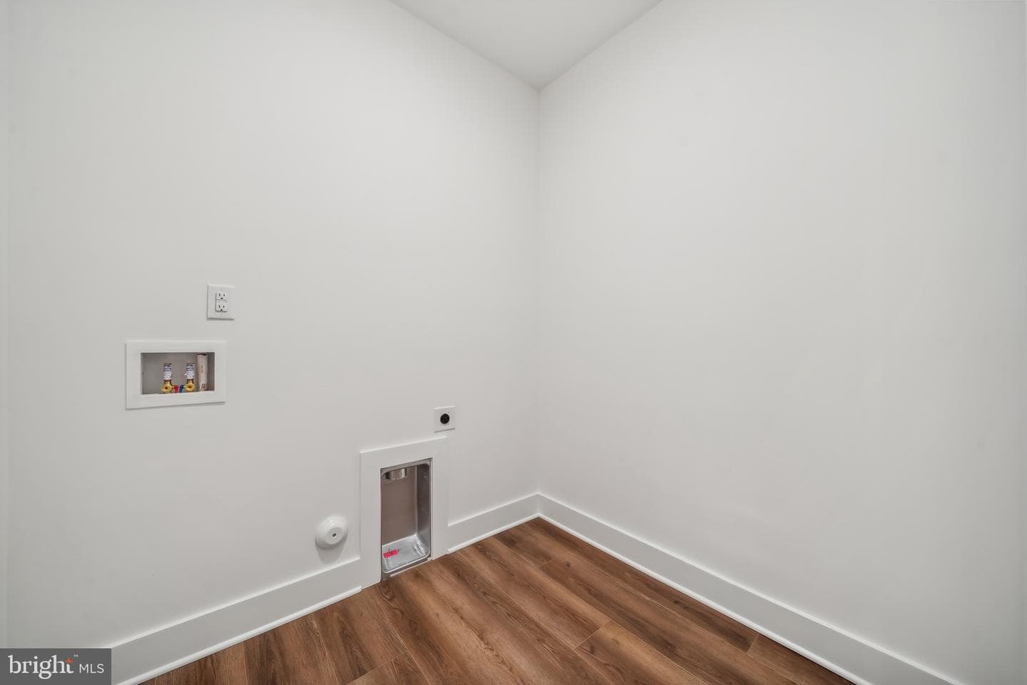 114 Logan Way photo 14
