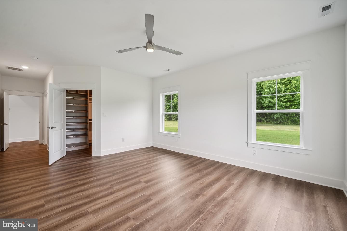 114 Logan Way photo 18