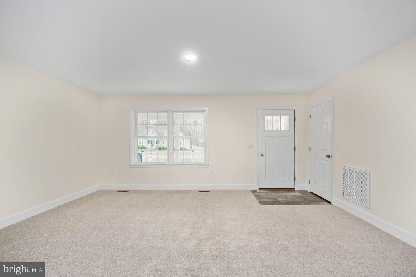 300 River Oaks Road photo 7