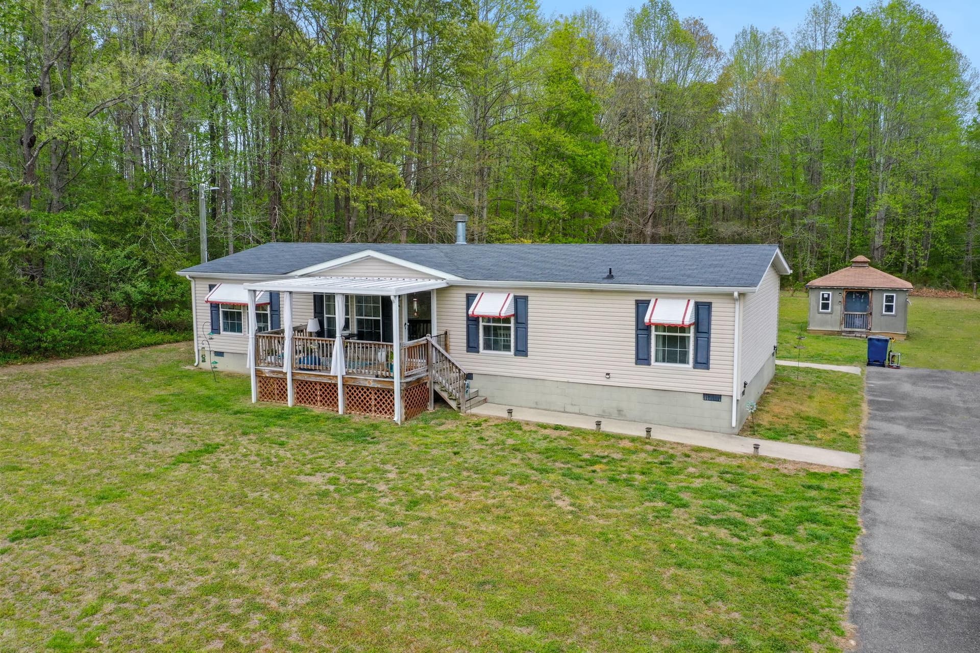 986 Lewis Level Road photo 1