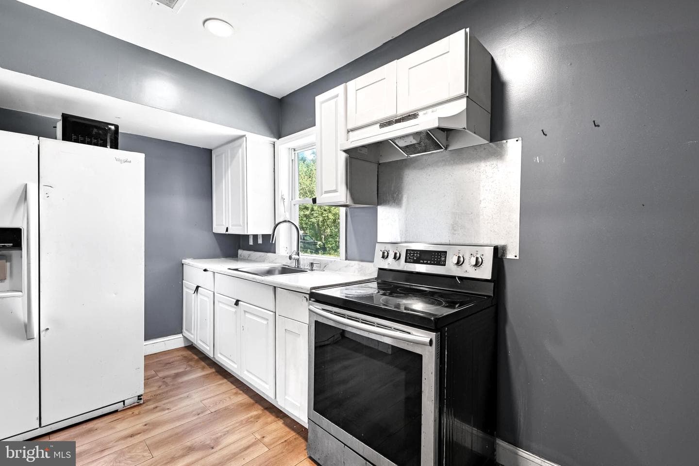 3991 Dunbrooke Rd photo 8
