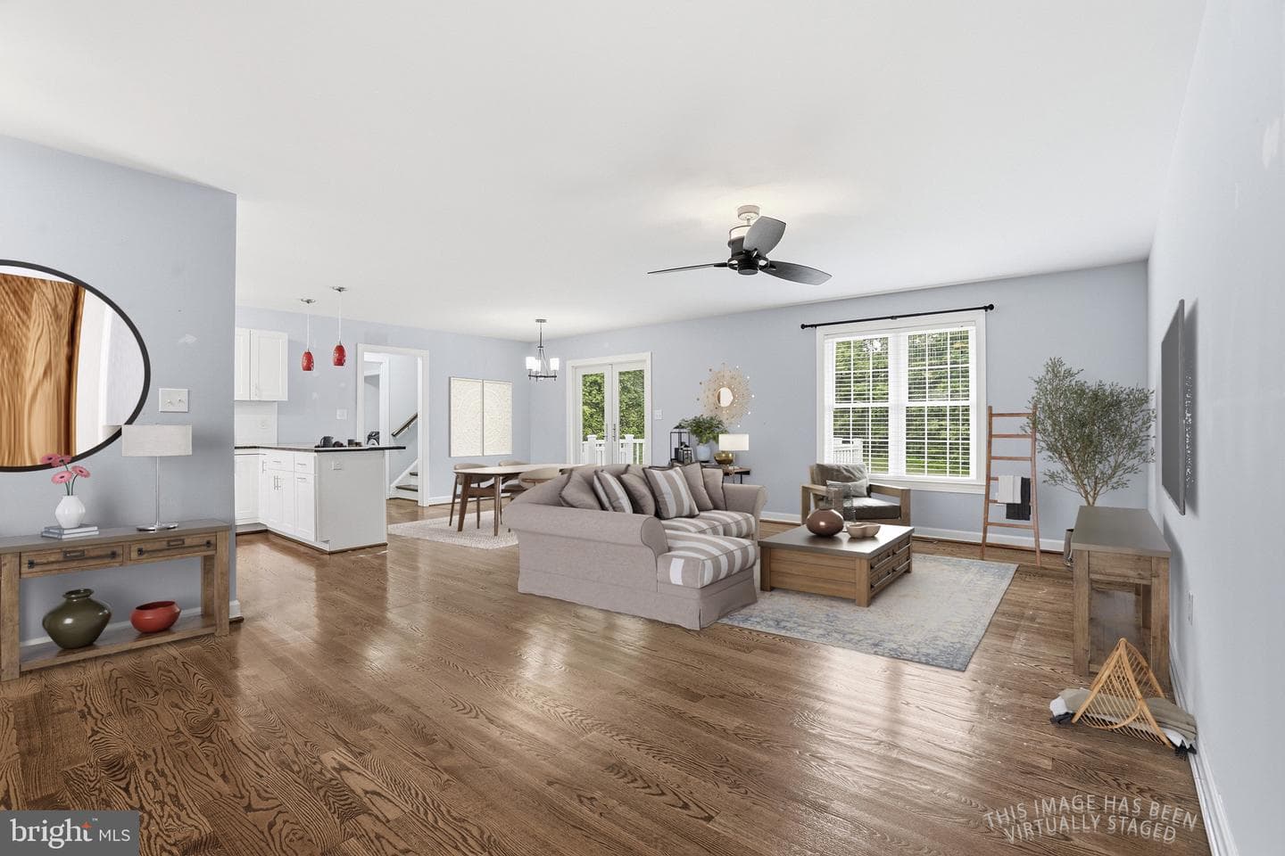 555 Clements Dr photo 12