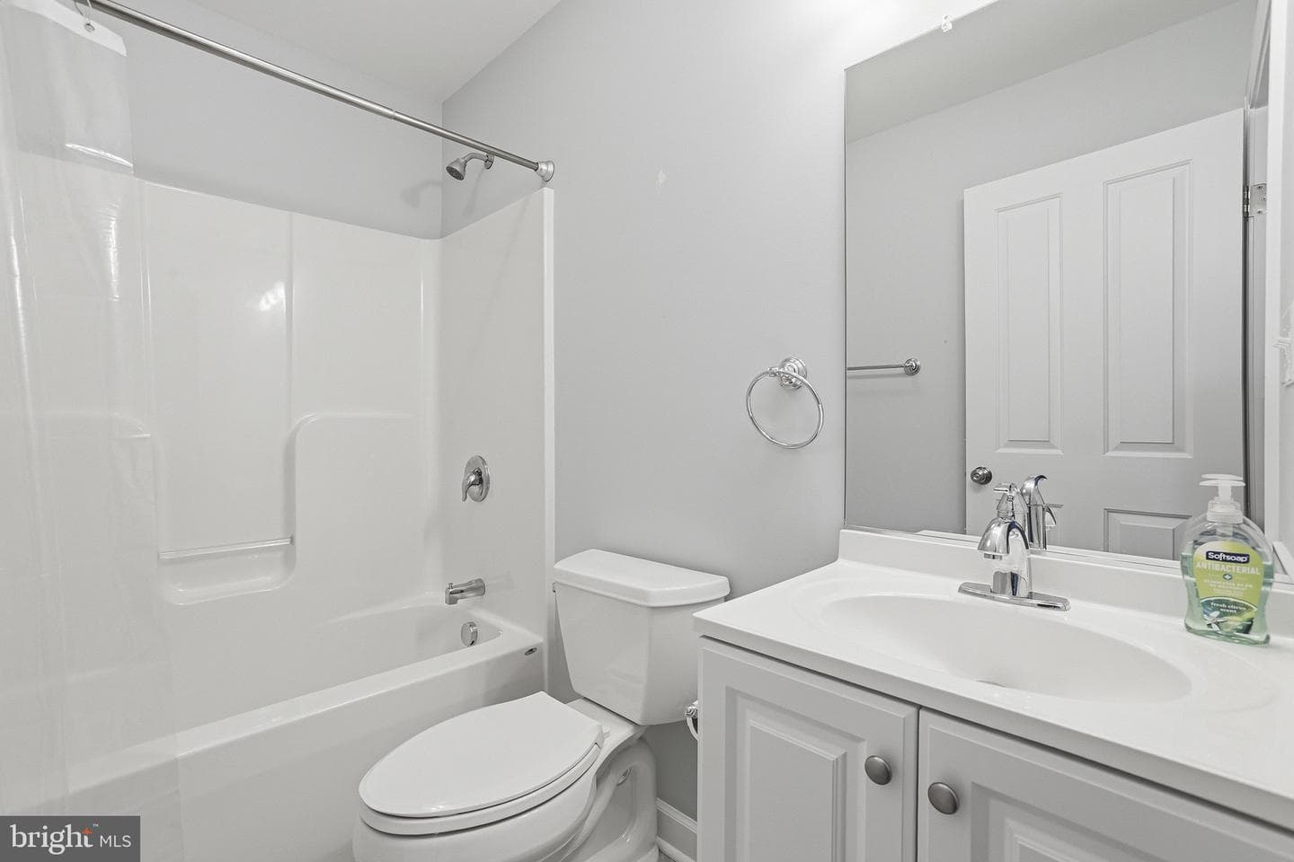 555 Clements Dr photo 33