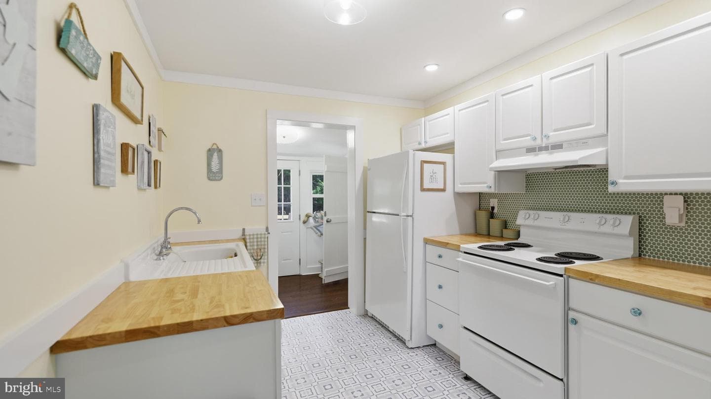 1252 Eubank Road photo 5