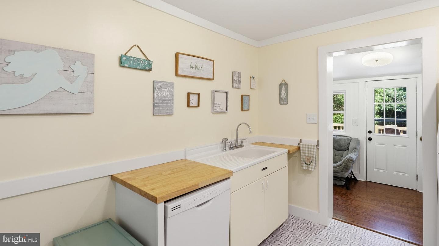 1252 Eubank Road photo 6
