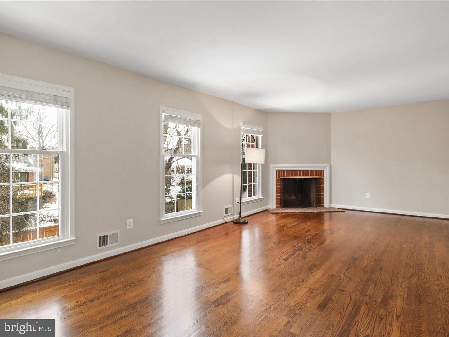 216 James Thurber Court photo 14