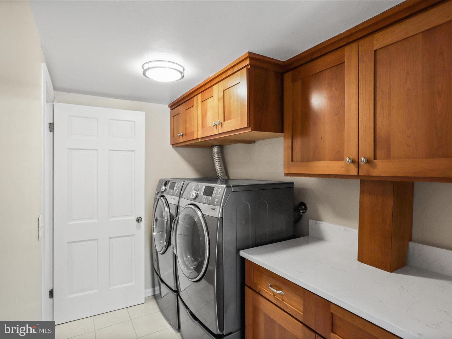 216 James Thurber Court photo 26