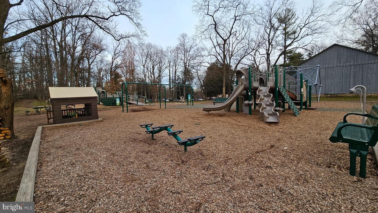 216 James Thurber Court photo 47