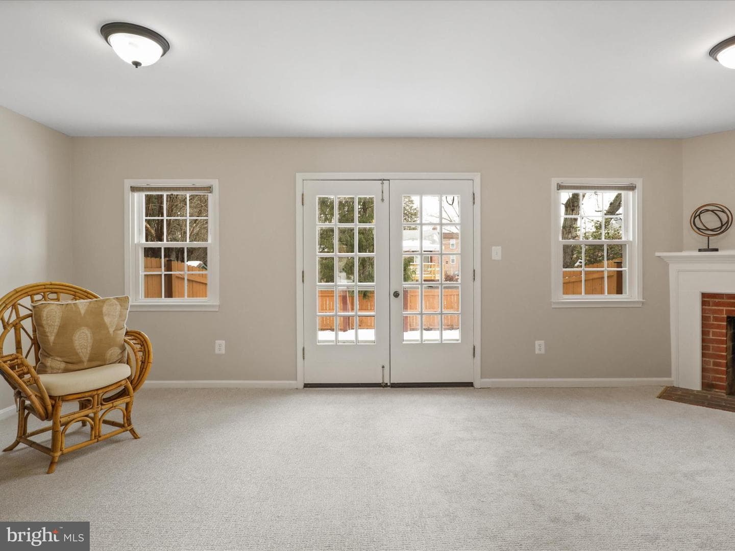 216 James Thurber Court photo 7