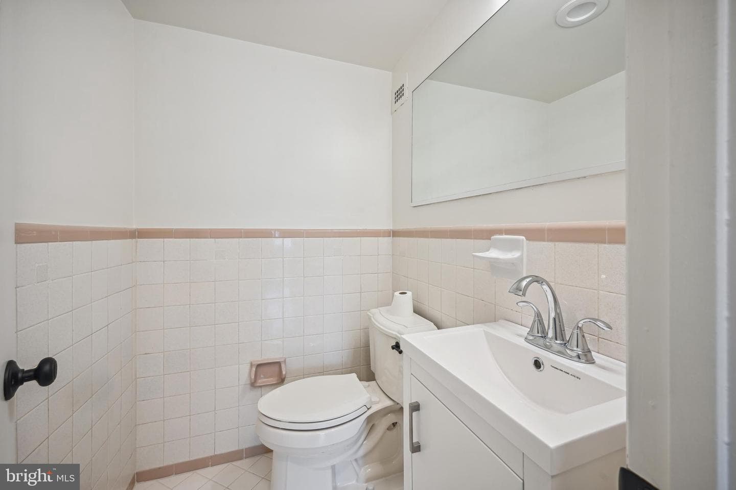 600 Roosevelt Blvd #512 photo 18