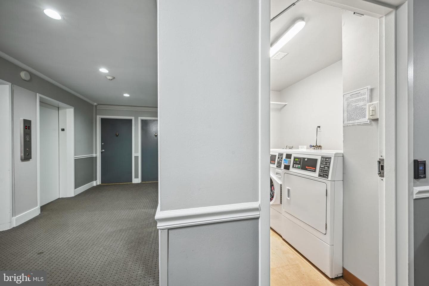 600 Roosevelt Blvd #512 photo 19